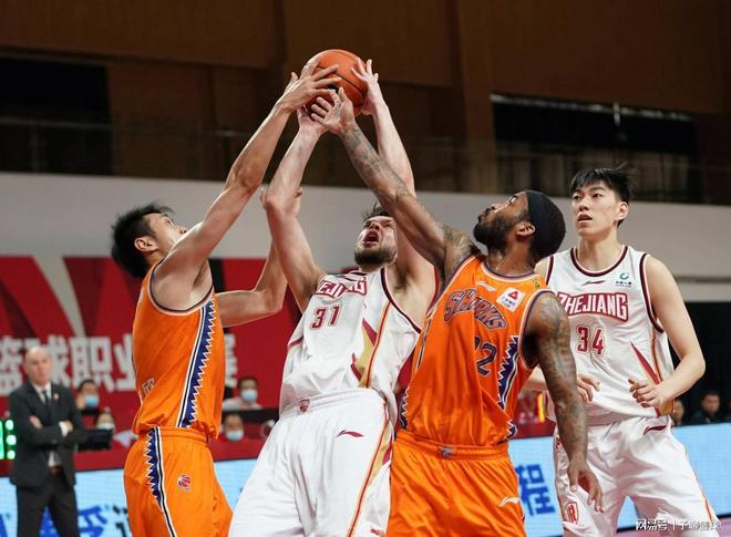 拉文巧妙地 拉文巧妙地