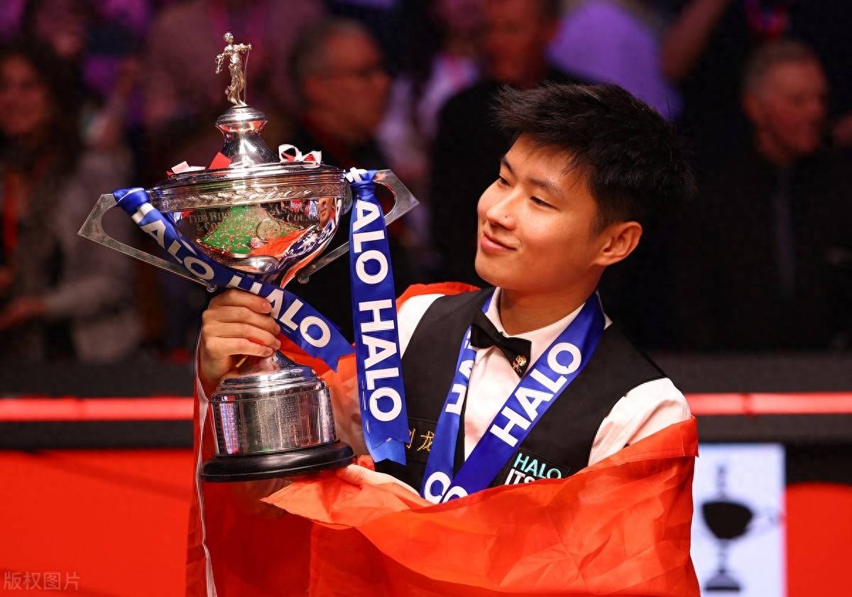 并且在社交 并且在社交