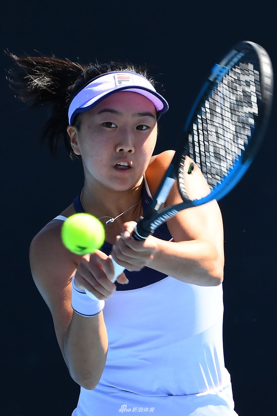 他用表现赢 他用表现赢