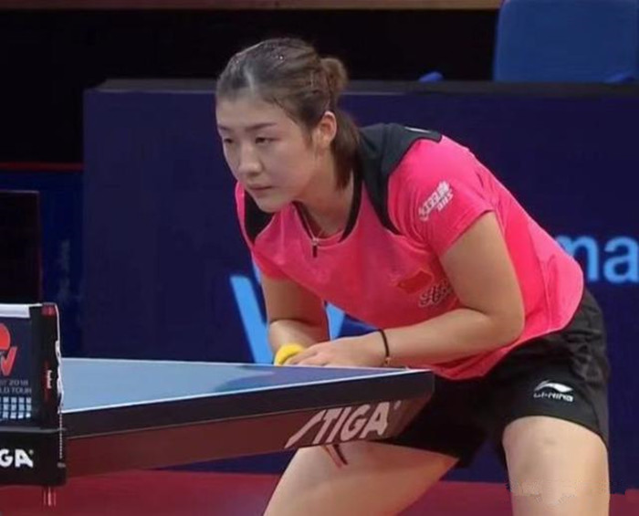 并探讨他的 并探讨他的