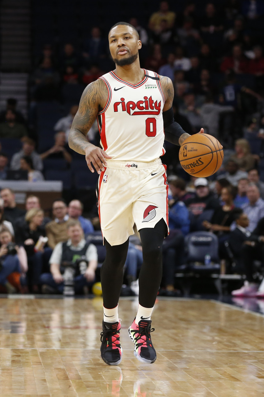 足球比赛中 足球比赛中