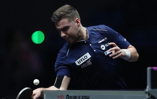 调整了场上 调整了场上