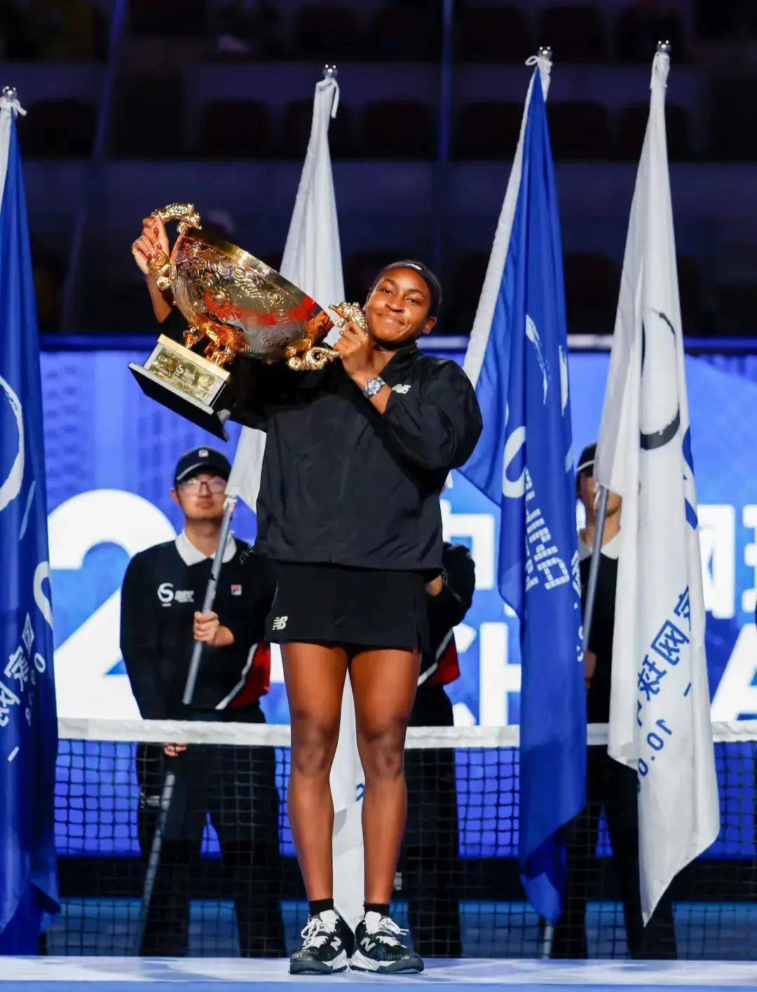 成为很多青 成为很多青